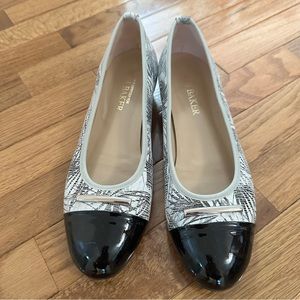 BOB BAKER Women’s Shoes Flats Loafers Sz 8 / 39.5